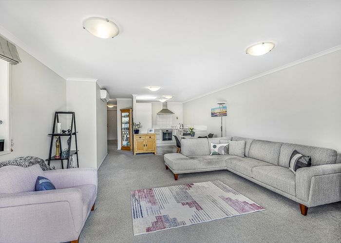  at 24/18 Fox Street, Hamilton East, Hamilton, Waikato