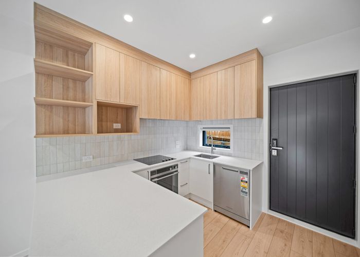  at 7/97 Atkinson Rd, Titirangi, Waitakere City, Auckland