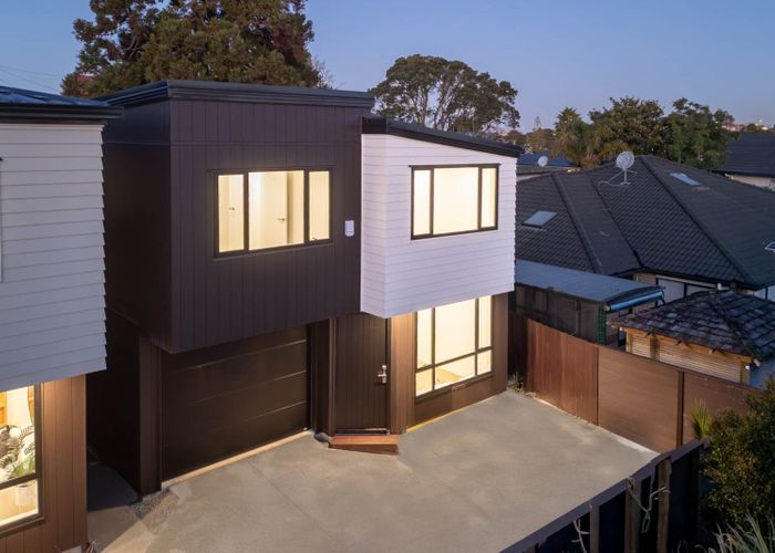  at 24A-F Roberts Road, Glenfield, North Shore City, Auckland