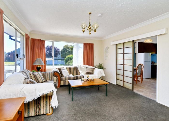  at 1/15 Heathglen Avenue, Parklands, Christchurch