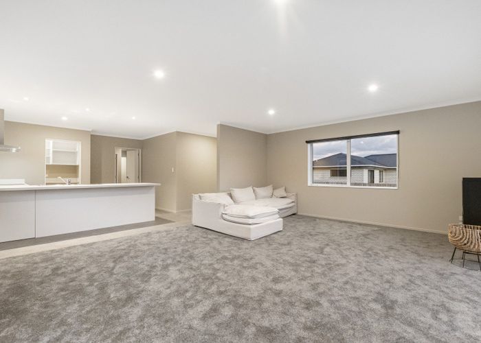  at 6 Carrick Robertson Place, Waihi, Hauraki, Waikato
