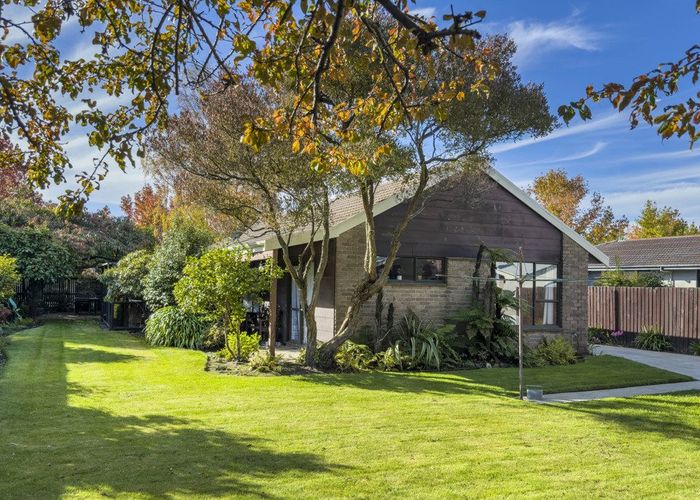  at 76 Solomon Avenue, Redwood, Christchurch City, Canterbury