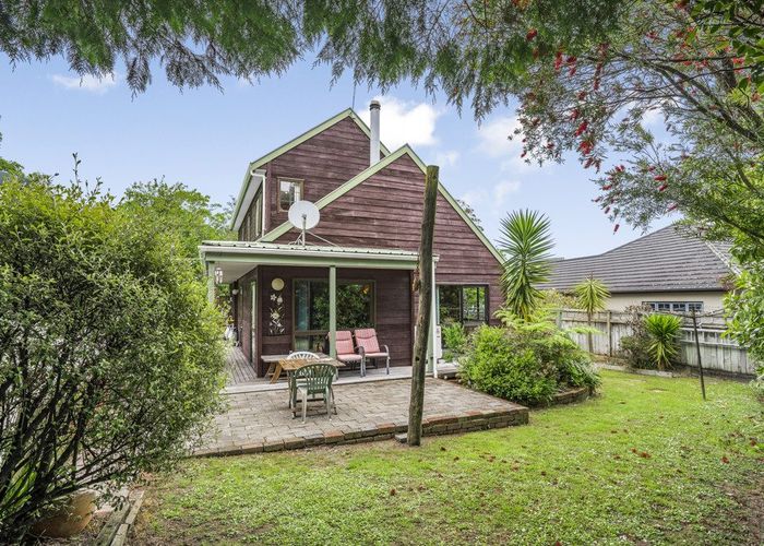  at 301 Main Road North, Brown Owl, Upper Hutt