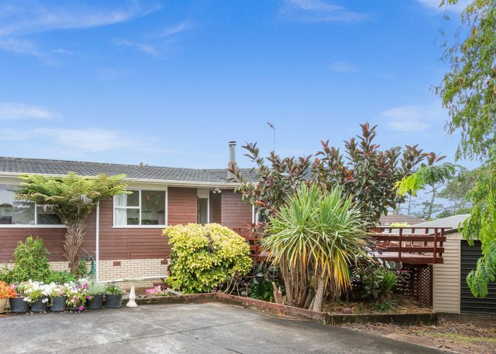  at 7 Temuri Place, Glendene, Auckland