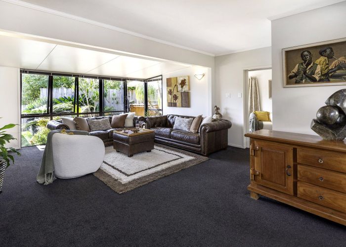  at 4 Sarah Place, Farm Cove, Manukau City, Auckland