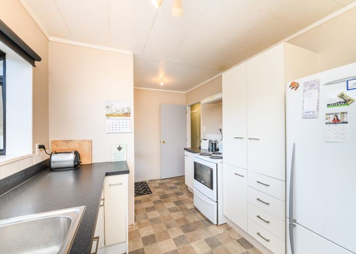  at 2 Bevan Place, Cloverlea, Palmerston North