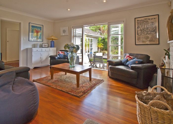  at 53 Hutchinsons Road, Bucklands Beach, Auckland
