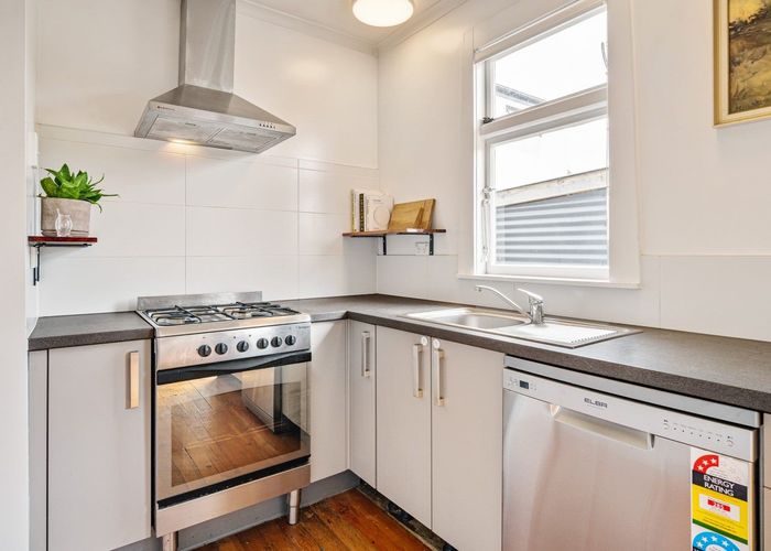  at 132 Olliviers Road, Phillipstown, Christchurch