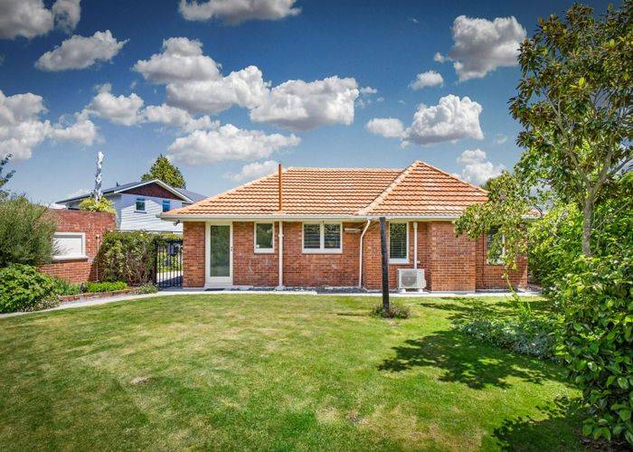  at 2/188 Clyde Road, Burnside, Christchurch
