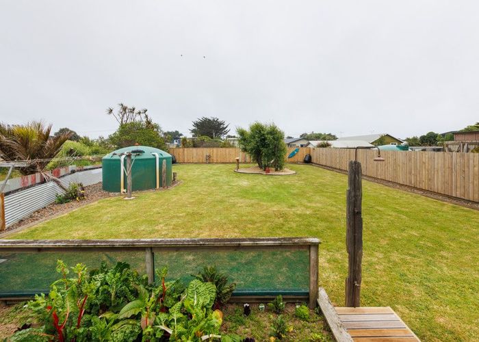  at 173 Kahukura Avenue, Waitarere Beach, Levin