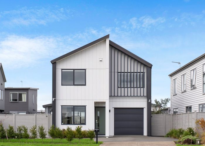  at 5 Parkmore Drive, Rosehill, Papakura, Auckland