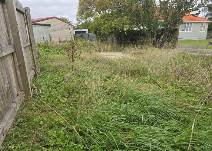  at 3 Hinton Place, Roslyn, Palmerston North, Manawatu / Whanganui