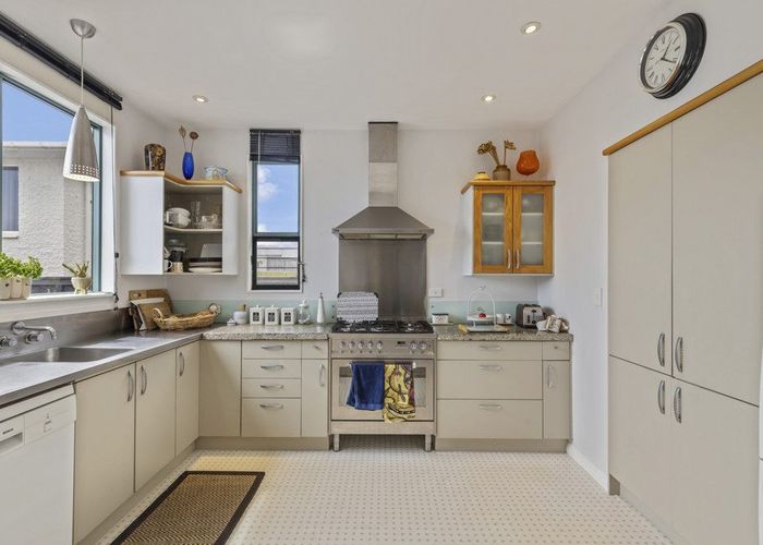  at 3 Seaton Street, Strandon, New Plymouth, Taranaki