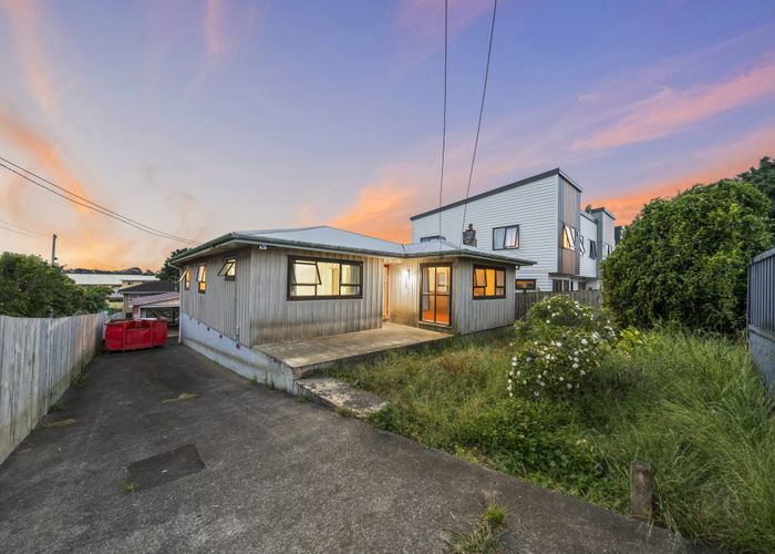  at 8 View Road, Mangere, Manukau City, Auckland