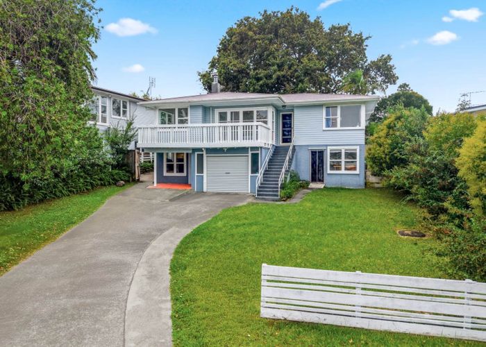  at 15 Wylie Avenue, Sunnynook, North Shore City, Auckland