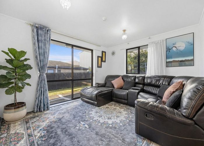  at 29 Woodbank Drive, Glen Eden, Waitakere City, Auckland