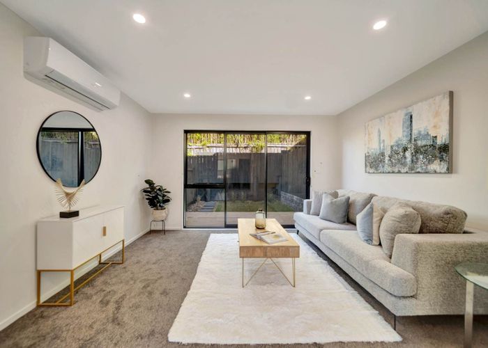  at 9/106 Triangle Road, Massey, Waitakere City, Auckland