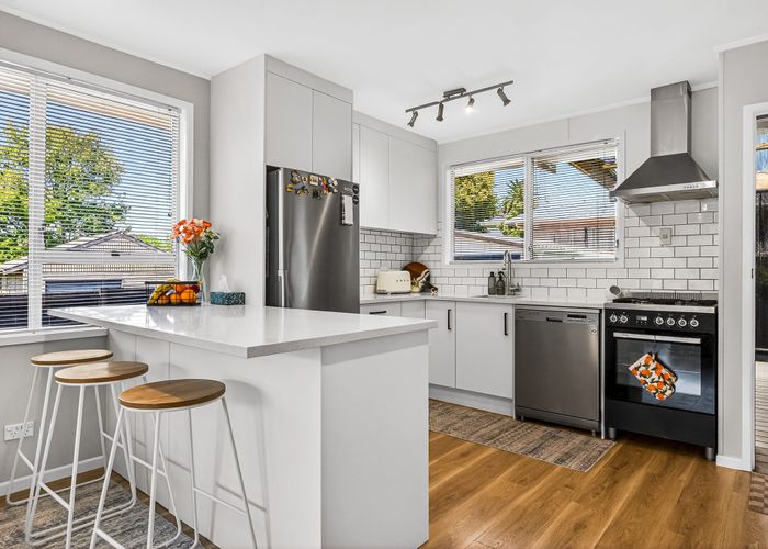  at 8 Camphora Place, Ranui, Waitakere City, Auckland