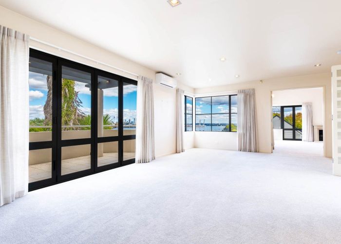  at 2/40 Ngaiwi Street, Orakei, Auckland