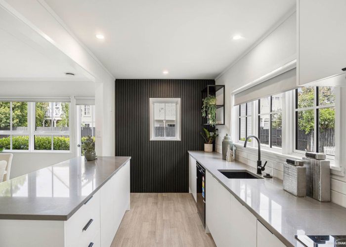  at 3/97 Wheturangi Road, Greenlane, Auckland City, Auckland