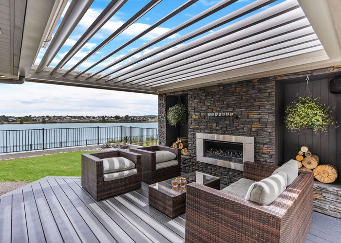  at 8 Tytus Place, Conifer Grove, Takanini