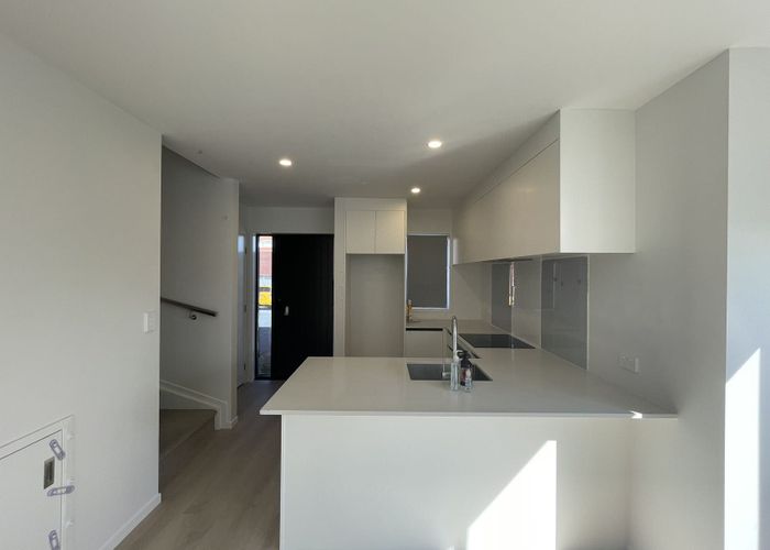  at 2 Timata Lane, Favona, Auckland