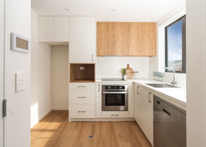  at 90 Ara Paiwhenua, Tawa, Wellington, Wellington