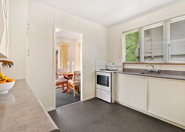  at 2/99 Hobsonville Road, West Harbour, Auckland