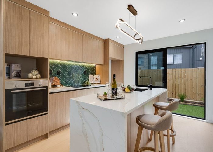  at 5/127 Ridge Road, Howick, Manukau City, Auckland