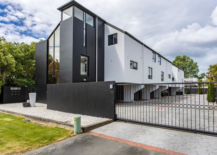  at 1/90 Springfield Rd, Merivale, Christchurch City, Canterbury