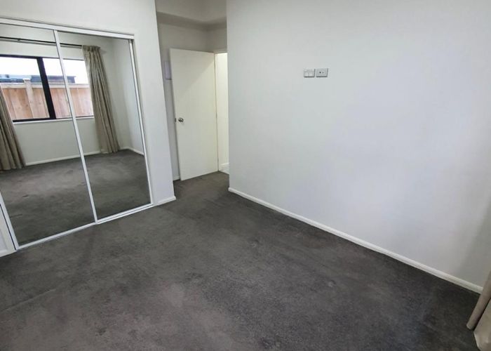  at 98 Tir Conaill Avenue, Flat Bush, Manukau City, Auckland