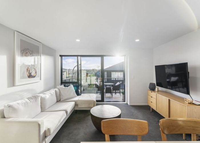  at 12 Panoni Lane, Howick, Manukau City, Auckland