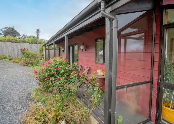  at 52 Kauri Street, Ravensbourne, Dunedin