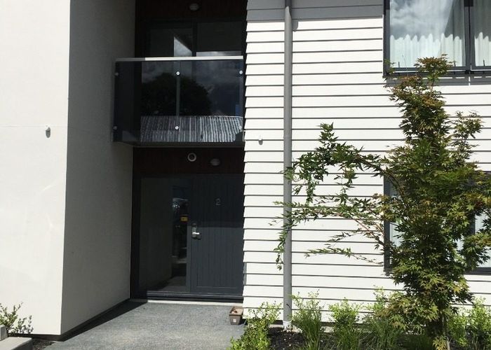  at 4E/246 St George Street, Papatoetoe, Manukau City, Auckland