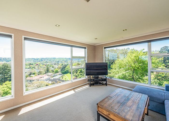  at 27 Wairere Road, Bastia Hill, Whanganui, Manawatu / Whanganui