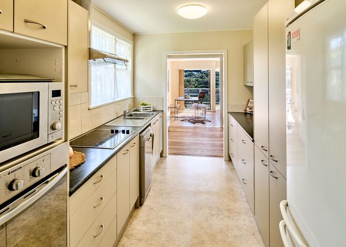  at 18 Pukerua Beach Road, Pukerua Bay, Porirua, Wellington