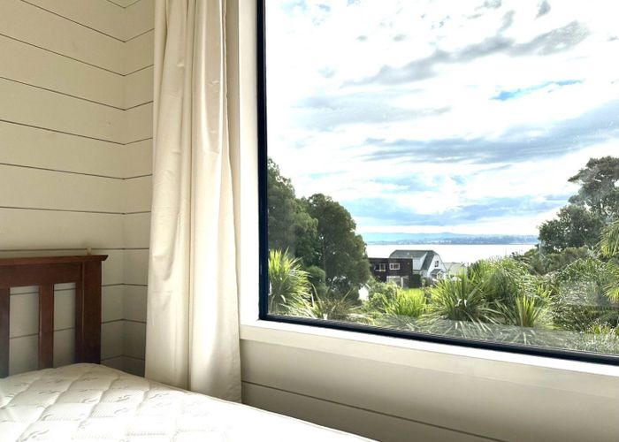  at 98 Hadfield Street, Beach Haven, North Shore City, Auckland