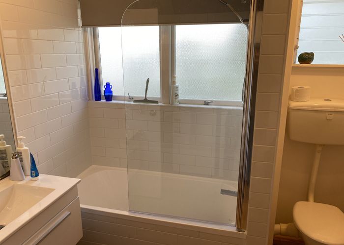  at 221/4 Hurstmere Road, Takapuna, North Shore City, Auckland