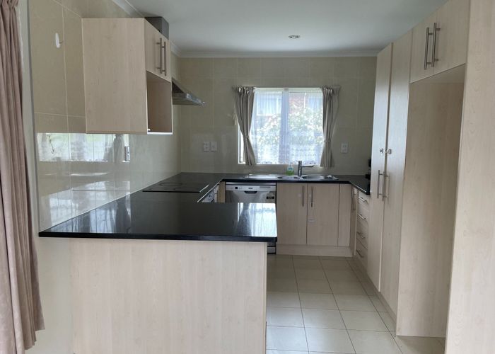 at 256C Great North Road, Henderson, Auckland