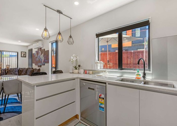  at 20B Olive Crescent, Papatoetoe, Manukau City, Auckland