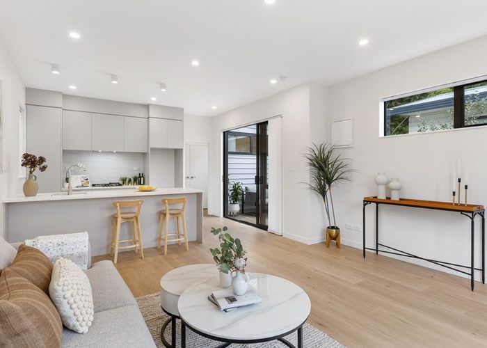  at 49B Clayburn Road, Glen Eden, Waitakere City, Auckland