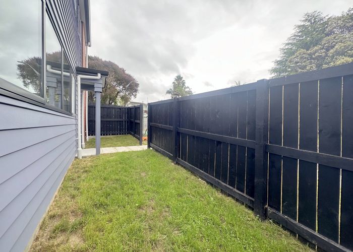  at Lot 1/6 Landsdale Place, Massey, Waitakere City, Auckland