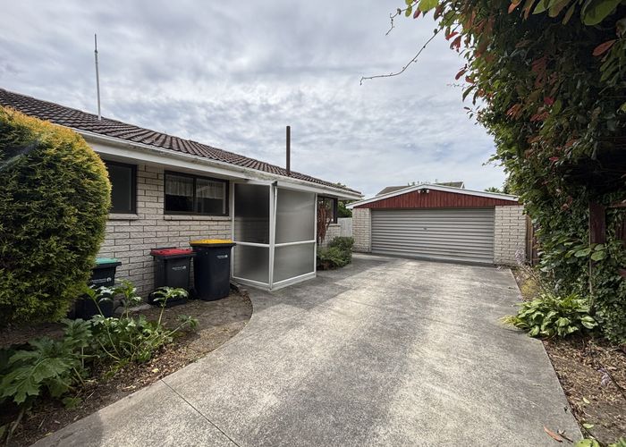  at 24b Westmont Street, Ilam, Christchurch City, Canterbury