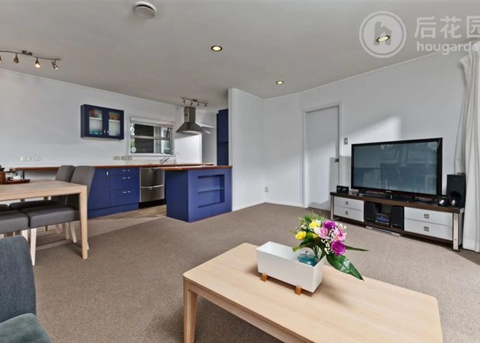  at 10 Saffron Street, Birkdale, North Shore City, Auckland