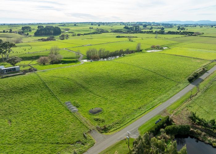  at 211 Hendersons Line, Kelvin Grove, Palmerston North, Manawatu / Whanganui