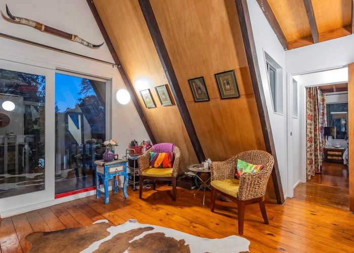  at 38 Glengarry Avenue, Manly, Whangaparaoa