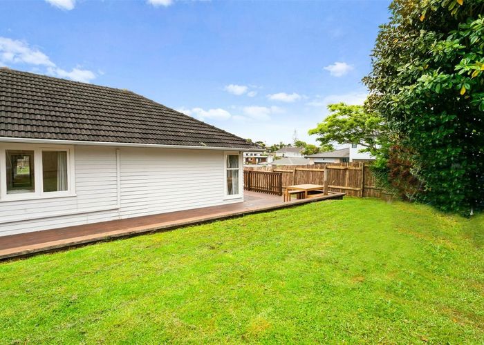  at 17 Brookfield Road, Te Atatu Peninsula, Waitakere City, Auckland
