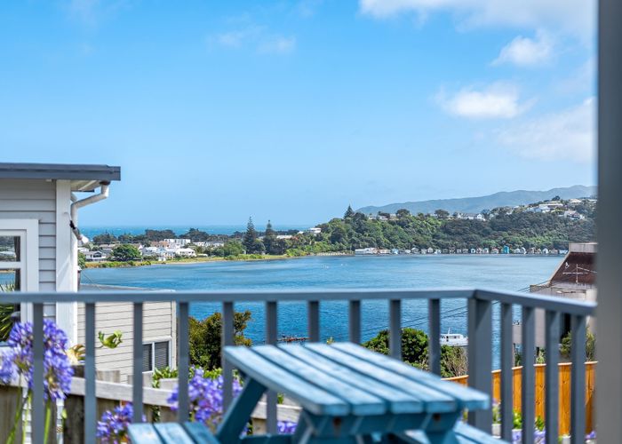  at 76 Bayview Road, Paremata, Porirua, Wellington