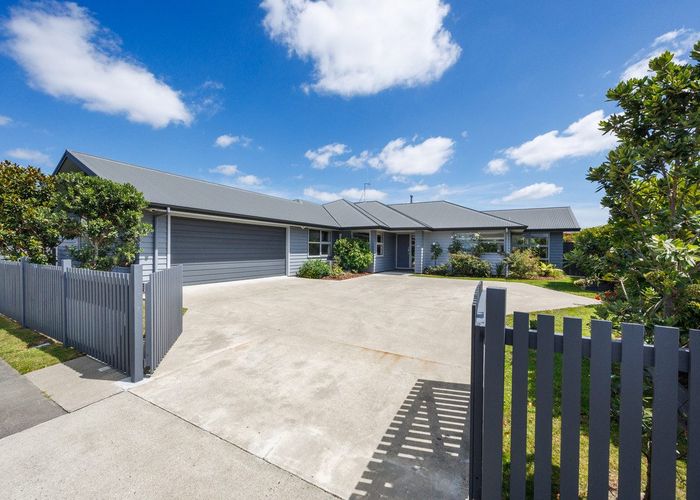  at 49 Rodeo Drive, Kelvin Grove, Palmerston North
