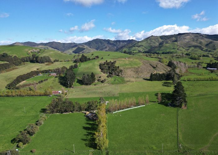  at 421 Haringa Road, Carterton